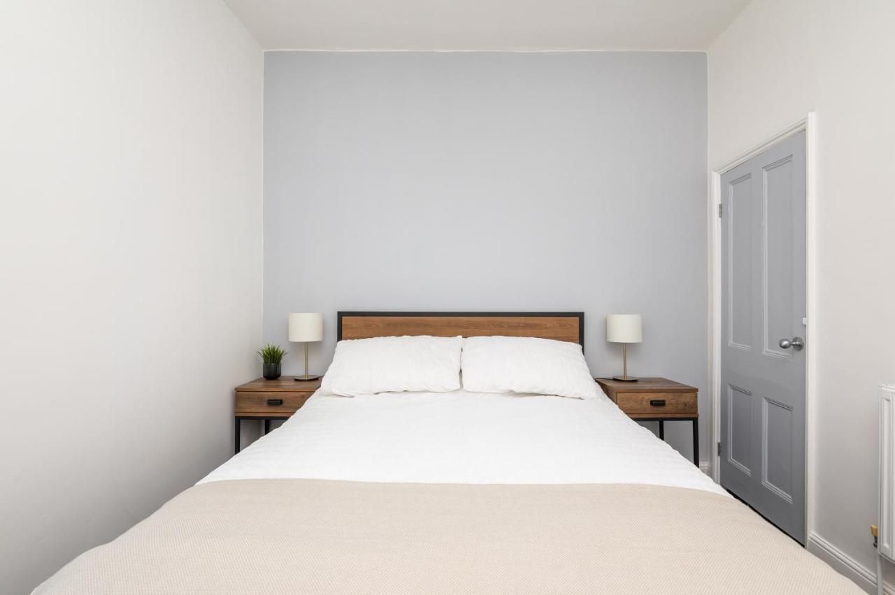 Stylish, Centrally Located Terrace - Pass The Key Йорк Экстерьер фото